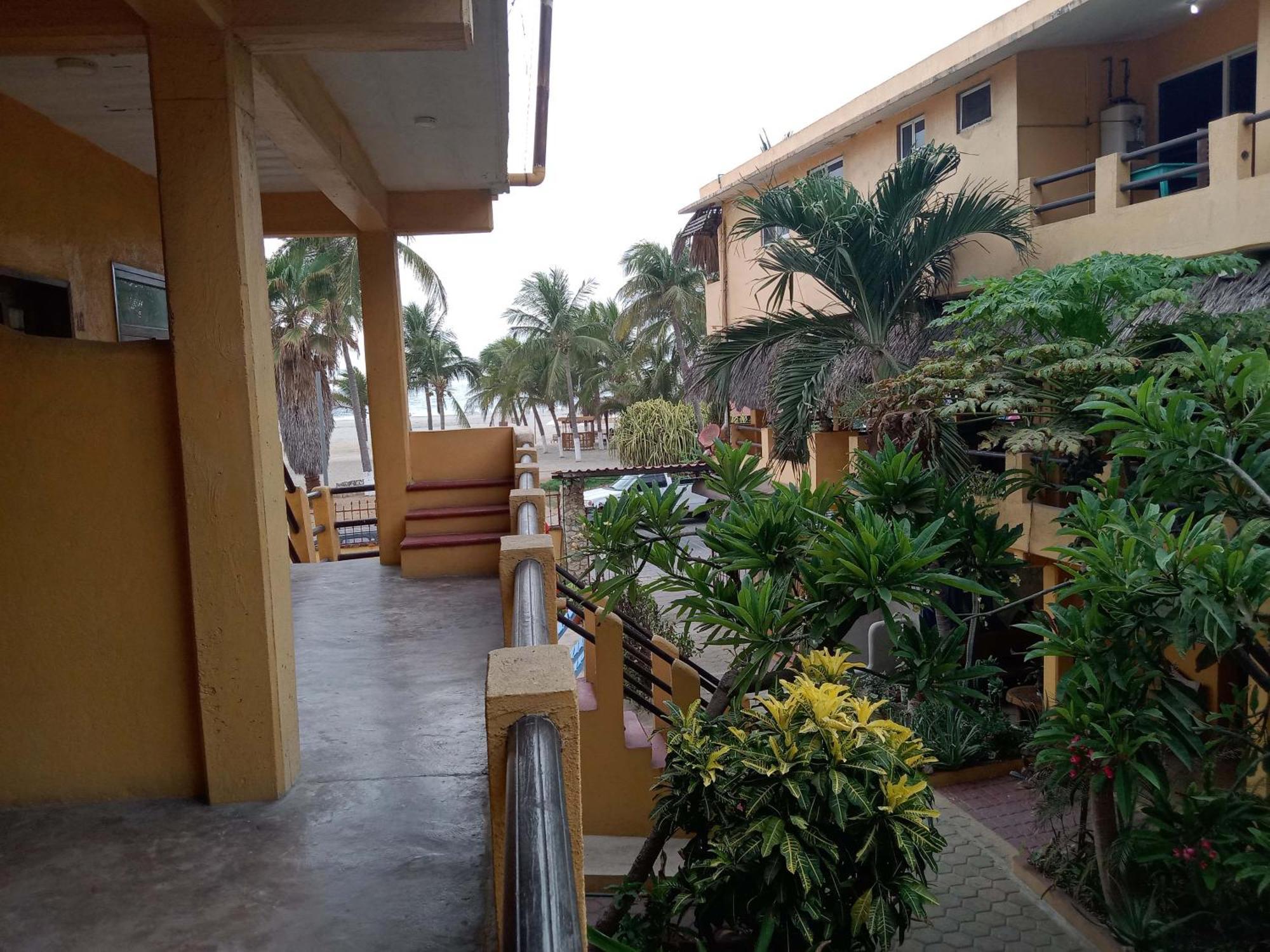 Hotel Papaya Surf Пуэрто-Эскондидо Экстерьер фото