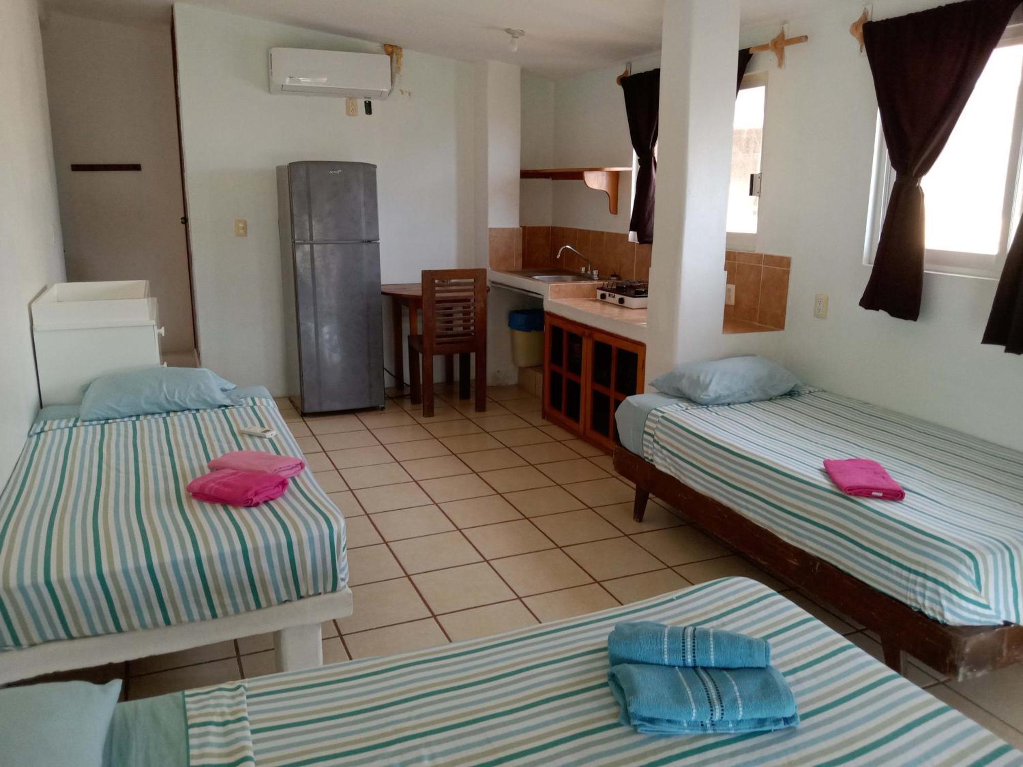 Hotel Papaya Surf Пуэрто-Эскондидо Экстерьер фото